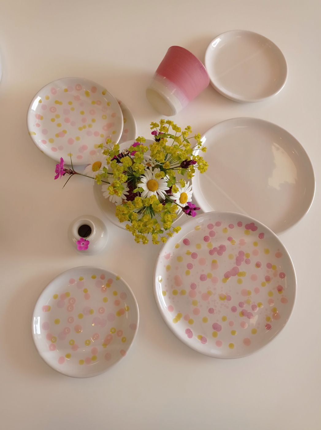 Tableware with floral decor