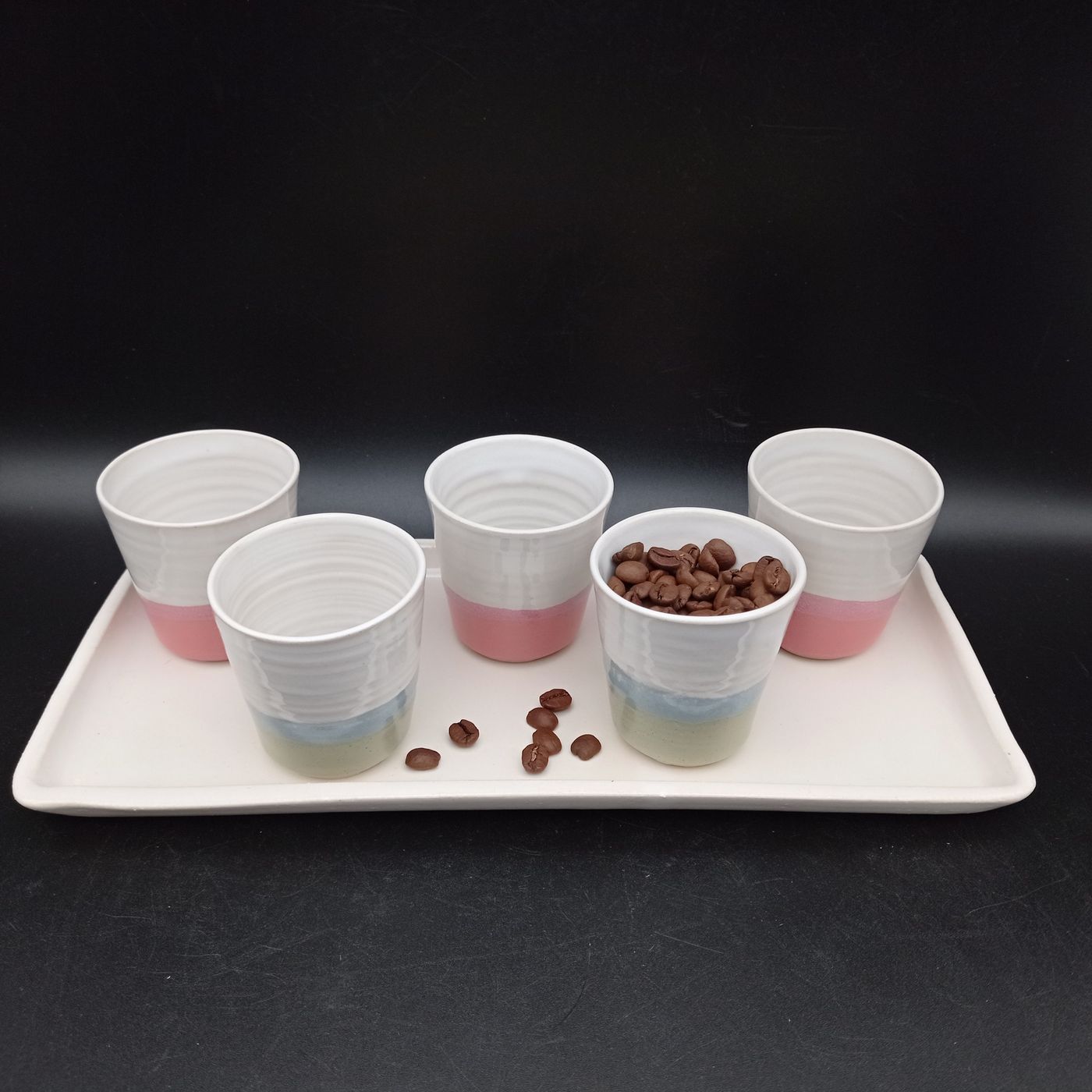 Ivory + – Espressobecher auf dem Tablett